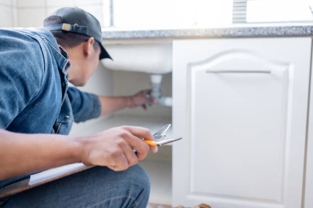 Best Clogged Drain Plumber  in Calverton, NY